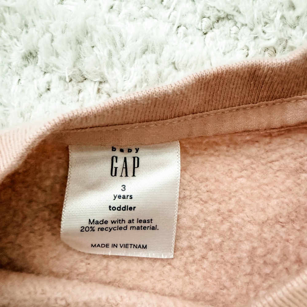 GAP baby Pink Heart Toddler Girl Sweatshirt  - Size 3T - Picture 2 of 2